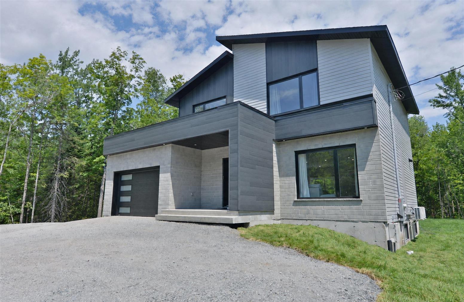 Façade avant de la maison au 3100 avenue St-Augustin, Breakeyville